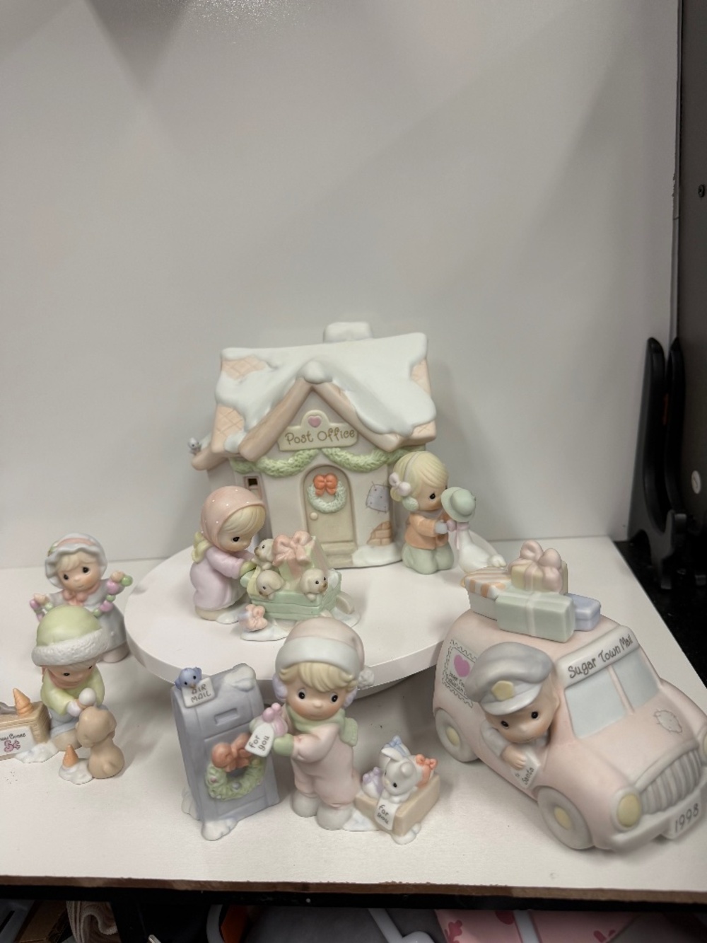 Precious Moments- Post Office- EJ659
